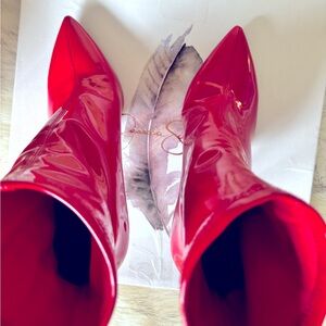 🎁JESSICA SIMPSONCute pull on hotties  brand new in original box🎁